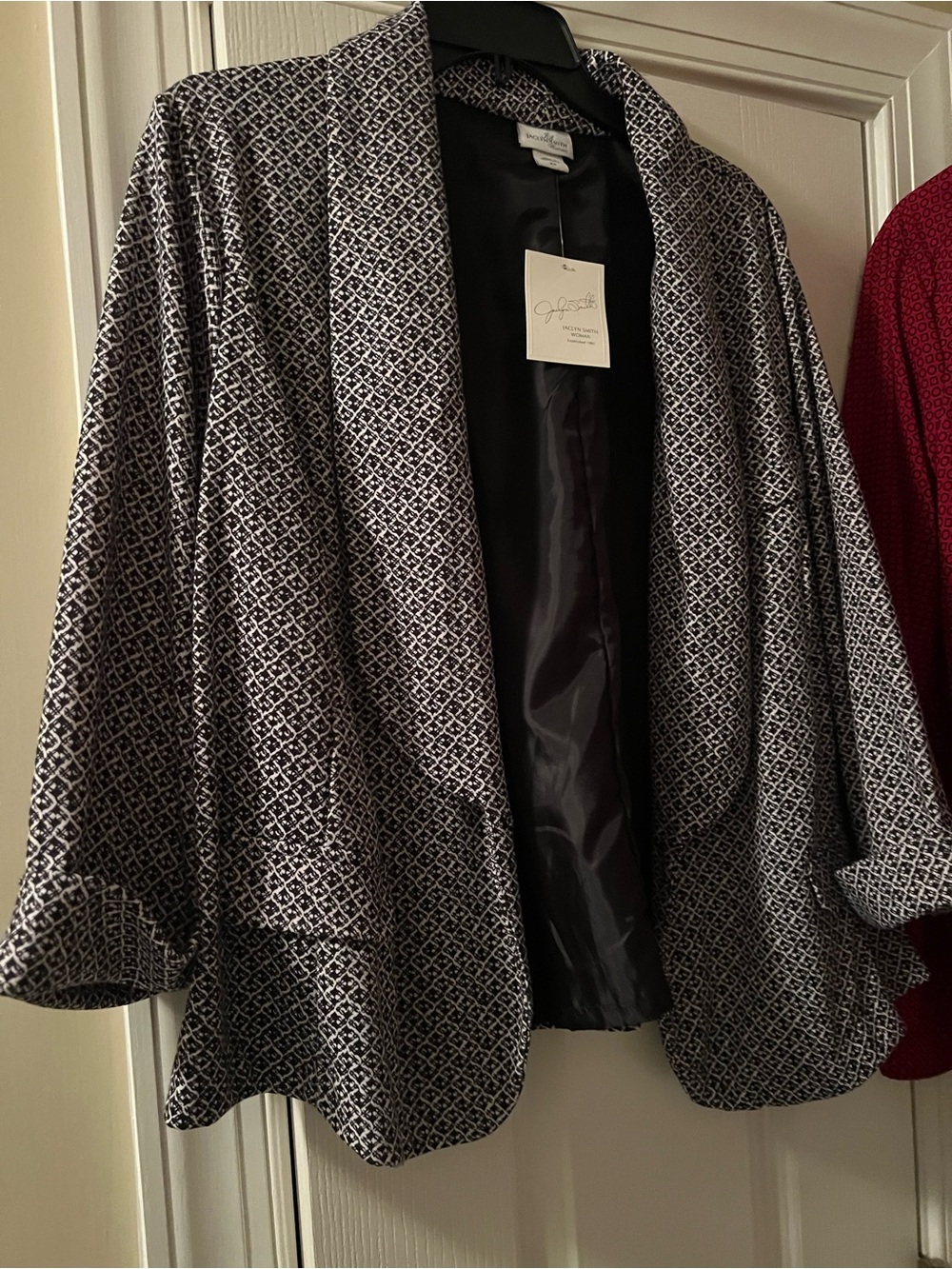 Jaclyn Smith Black & White Geometric Open-Front Blazer